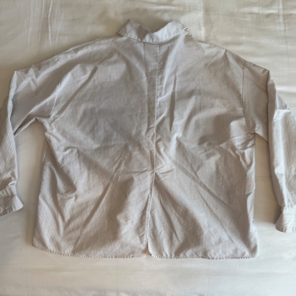 Djerf Avenue Breezy Shirt Beige Stripe size Medium - Picture 5 of 5